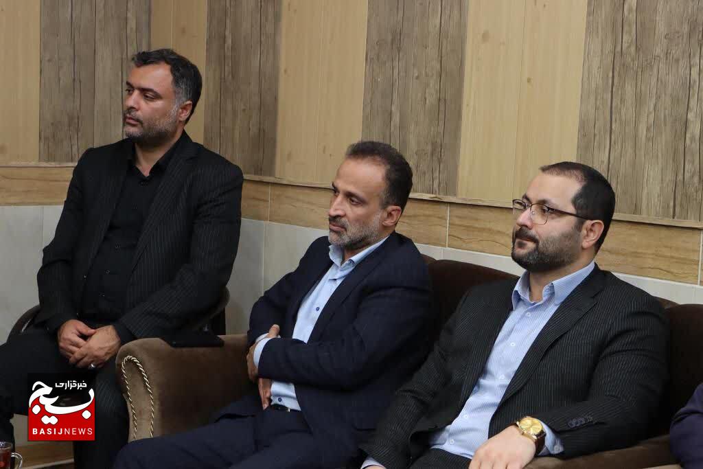 نشست هم اندیشی وهم افزایی برای برگزاری دومین کنگره ملی ۸ هزار شهید گیلان نشست هم اندیشی وهم افزایی برای برگزاری دومین کنگره ملی ۸ هزار شهید گیلان
