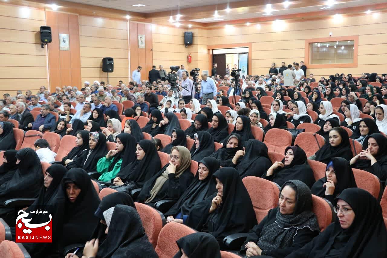 کنگره ملی شهدای غریب اسارت استان زنجان برگزارشد