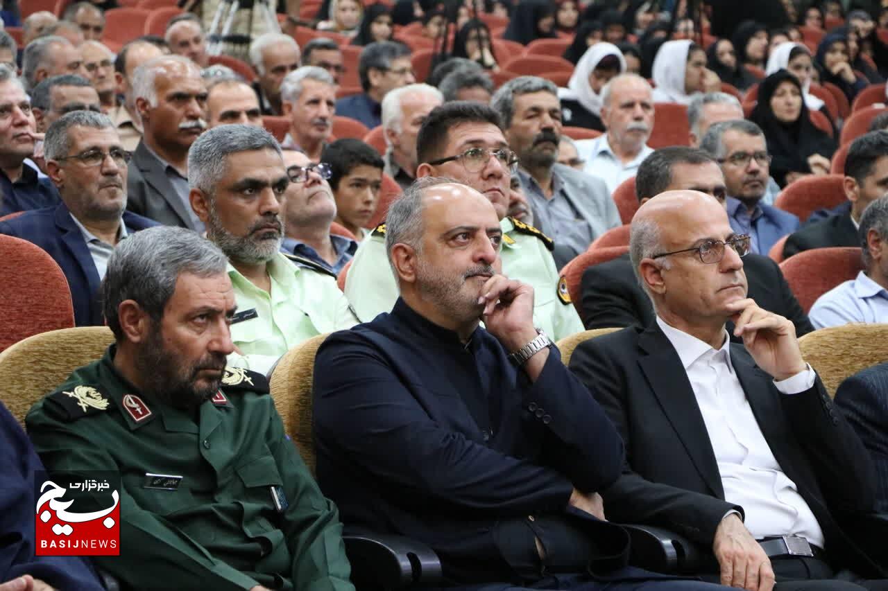 کنگره ملی شهدای غریب اسارت استان زنجان برگزارشد