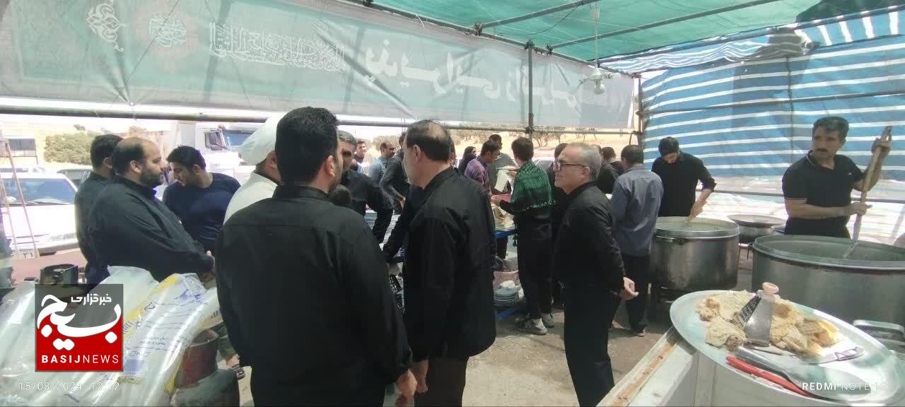 بازدید سردار علیپور جانشین فرمانده سپاه حضرت ابوالفضل(ع) استان لرستان از موکب شهدای ویسیان+عکس