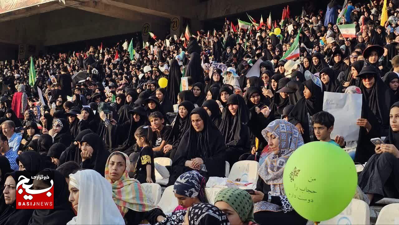 اجتماع دختران انقلاب در ورزشگاه آزادی تهران