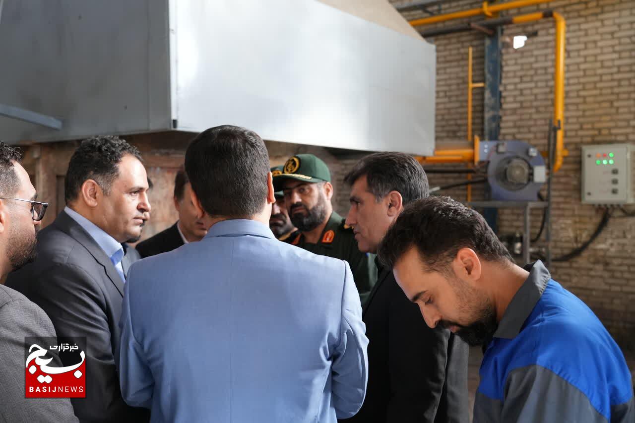 بازدید فرمانده سپاه استان لرستان از شهرک صنعتی شماره ۲ خرم آباد