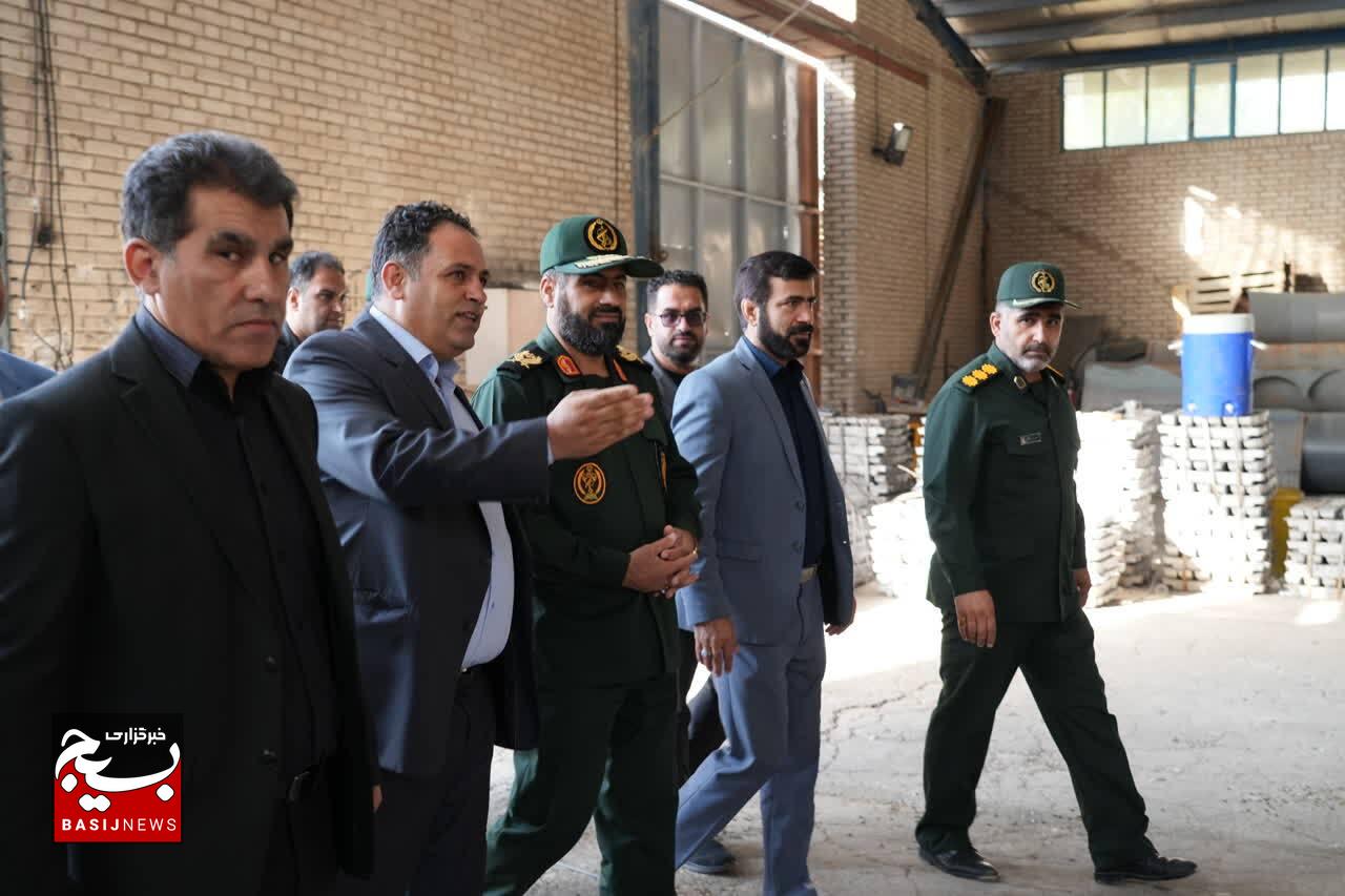 بازدید فرمانده سپاه استان لرستان از شهرک صنعتی شماره ۲ خرم آباد