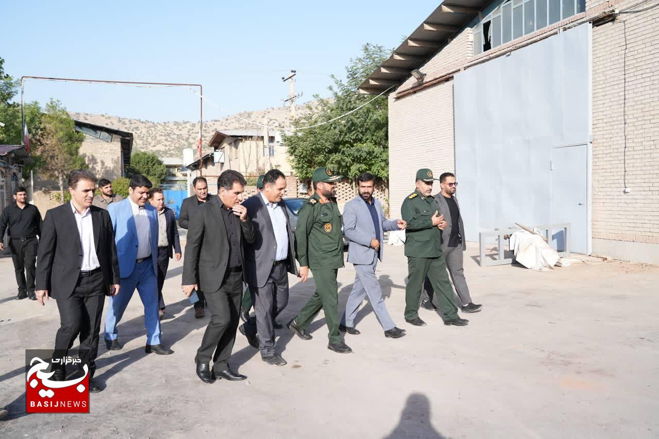 بازدید فرمانده سپاه استان لرستان از شهرک صنعتی شماره ۲ خرم آباد