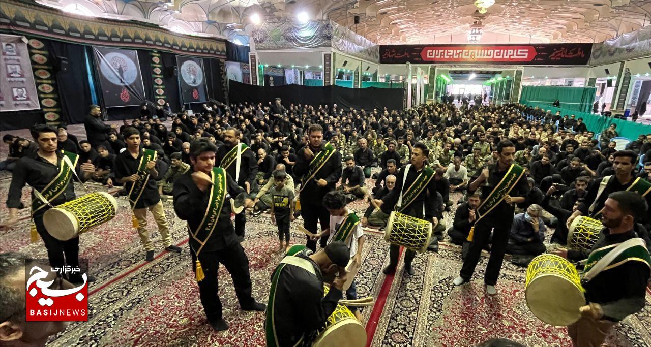 آیین سوگواری نیرو‌های مسلح کرمان به مناسبت ۲۸ صفر در حسینیه ثارالله + عکس