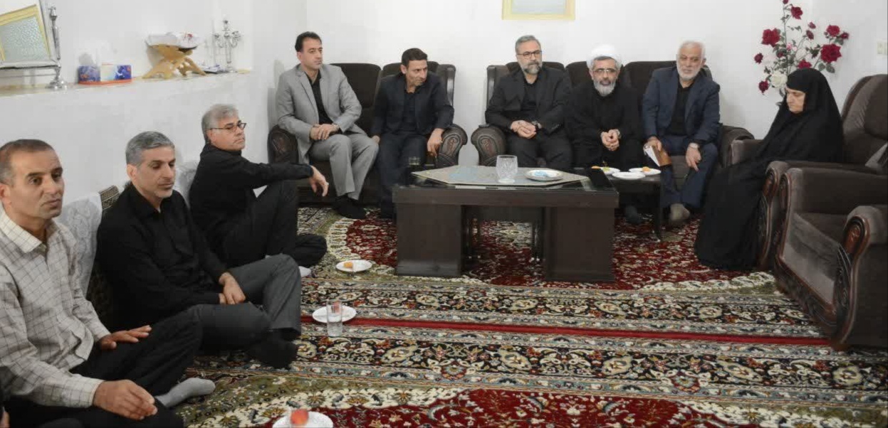 تا زنده هستیم راه شهدا را ادامه خواهیم داد