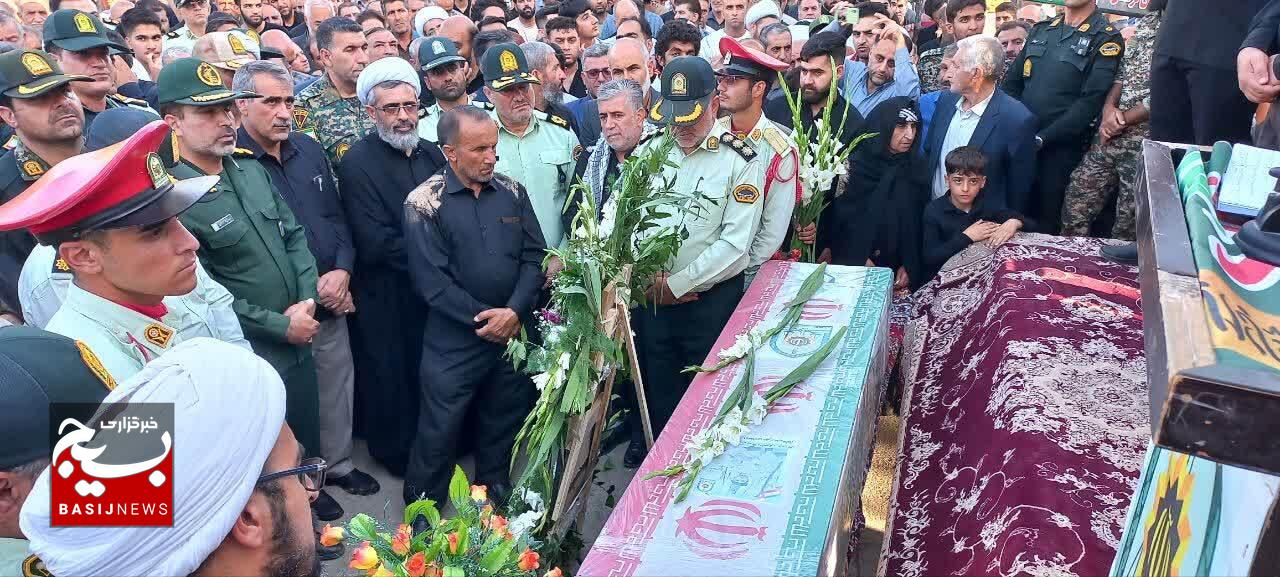 مراسم وداع با شهید مدافع وطن “فرشید میریان” در دلفان مراسم وداع با شهید مدافع وطن “فرشید میریان” در دلفان