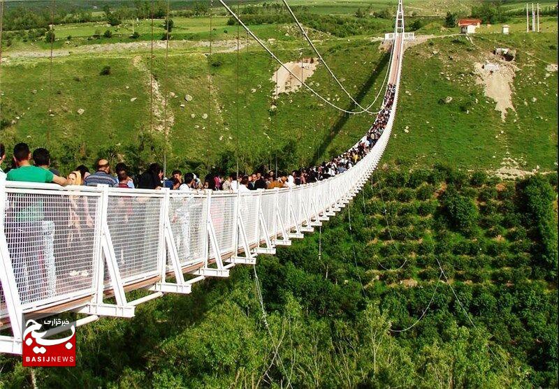 کثرت گردشگران در اردبیل سرمایه‌گذاری در حوزه گردشگری را توجیه‌پذیر می‌کند