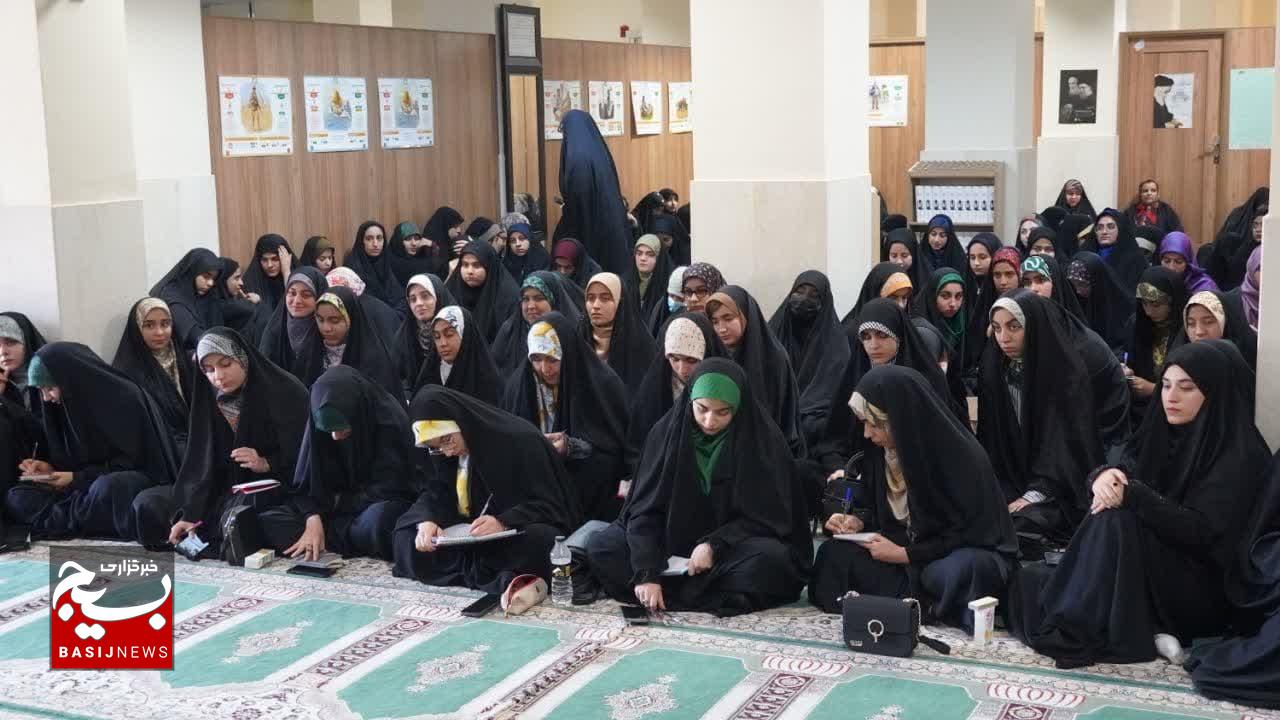 انقلاب اسلامی در بعد بین المللی بیشترین اثرگذاری را داشته است انقلاب اسلامی در بعد بین المللی بیشترین اثرگذاری را داشته است