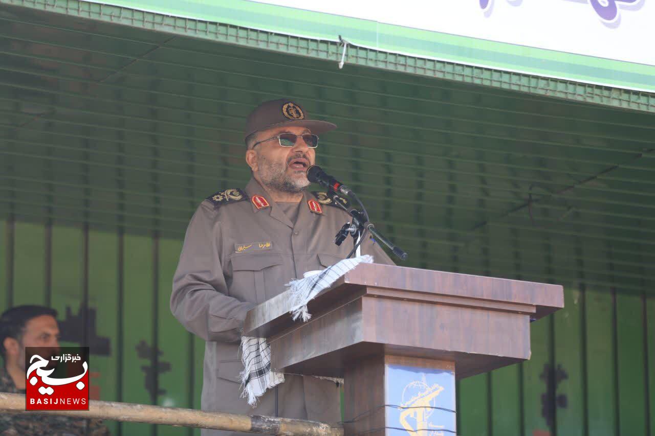 امام خمینی(ره) خالق فرهنگ مقاومت و امام خامنهای، تداوم بخش آن فرهنگ هستند امام خمینی(ره) خالق فرهنگ مقاومت و امام خامنهای، تداوم بخش آن فرهنگ هستند