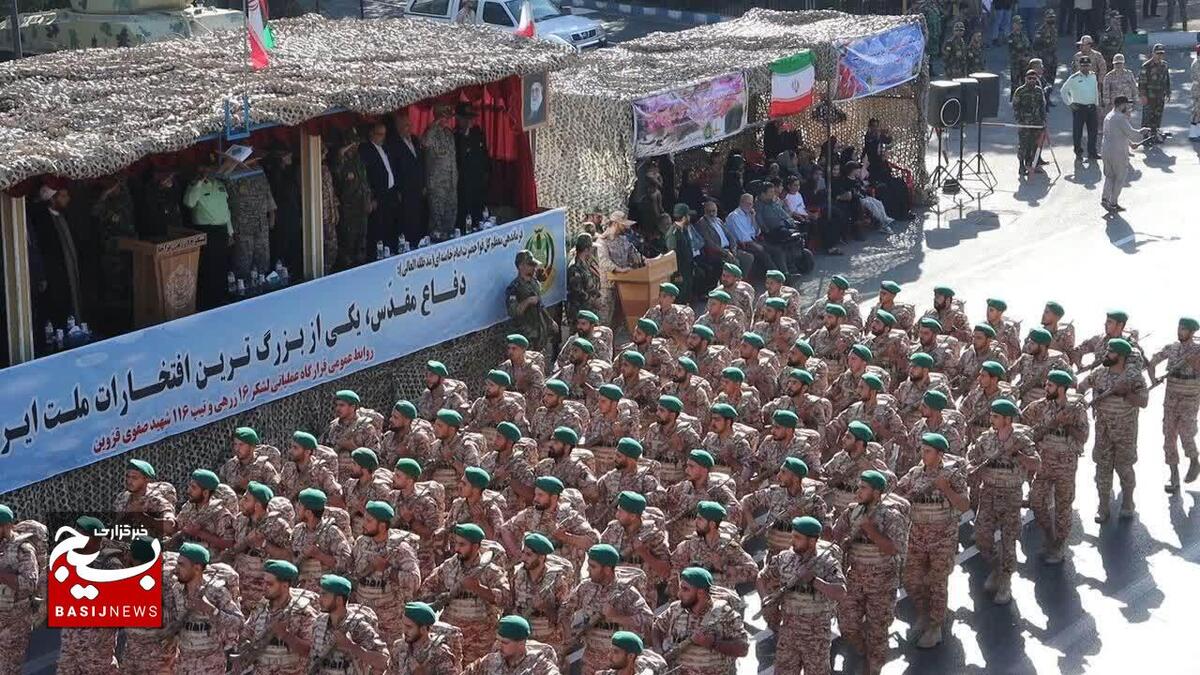 نمایش اقتدار نیروهای مسلح استان قزوین   به روایت دوربین خبرگزاری بسیج