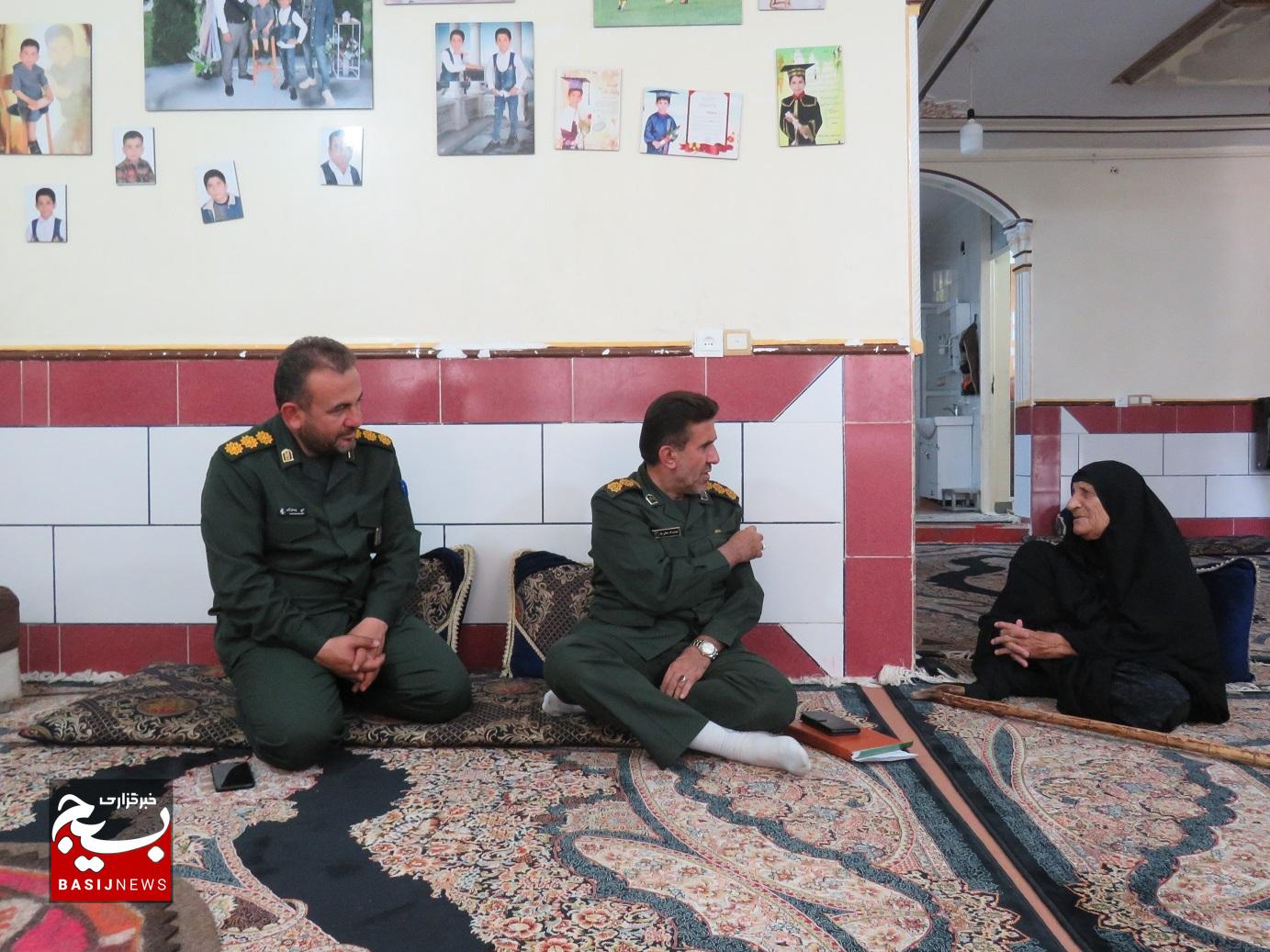 دیدار و تجلیل مسئولان سپاه فتح از خانواده های شهدا + (تصاویر)