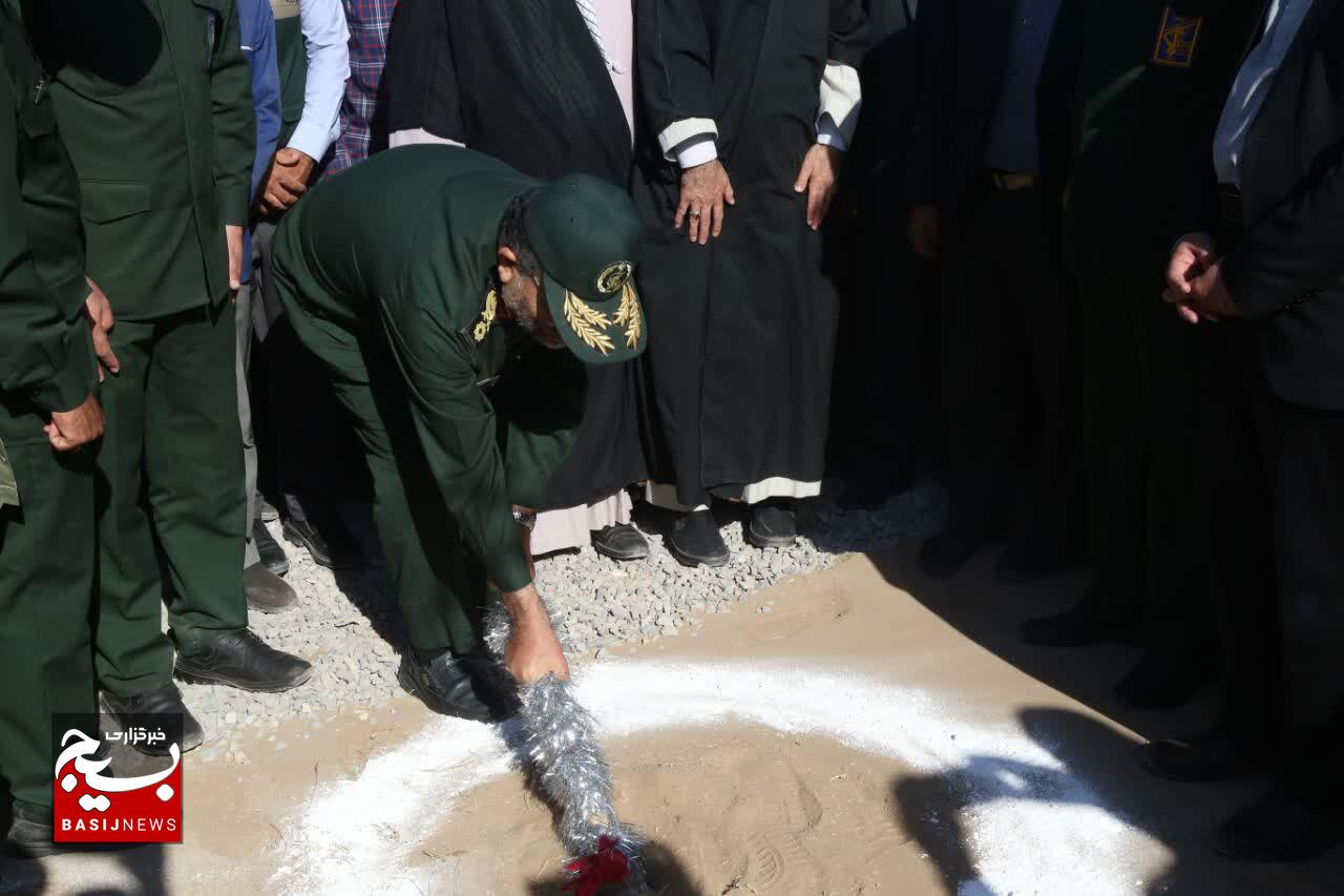 آیین بهره‌برداری از نیروگاه خورشیدی تجمیعی ۵۰۰ کیلوواتی بسیج سازندگی در آران و بیدگل