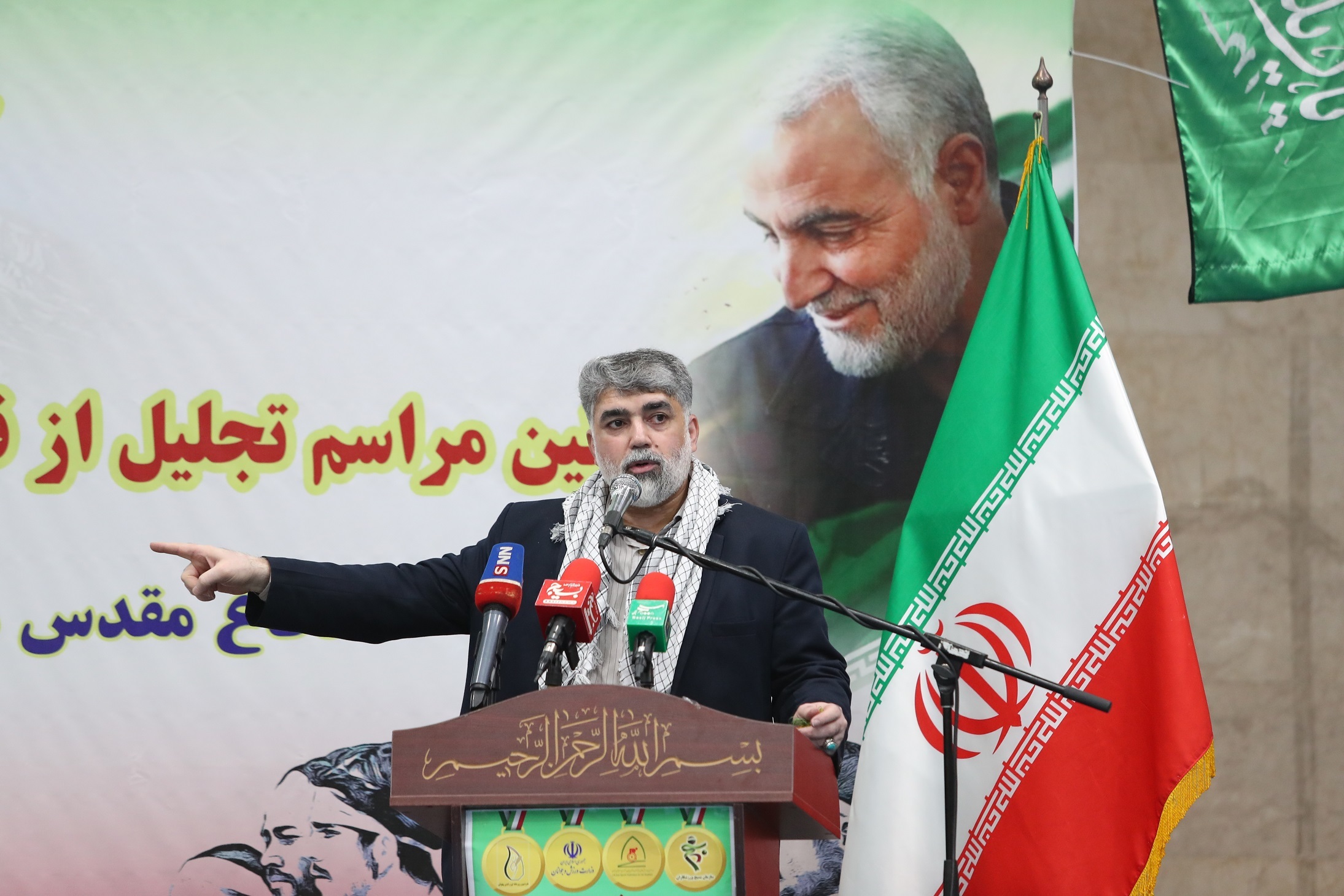 گزارش تصویری از اولین مراسم تجلیل از قهرمانان ملی‌پوش خانواده شهدا، ایثارگران و رزمندگان