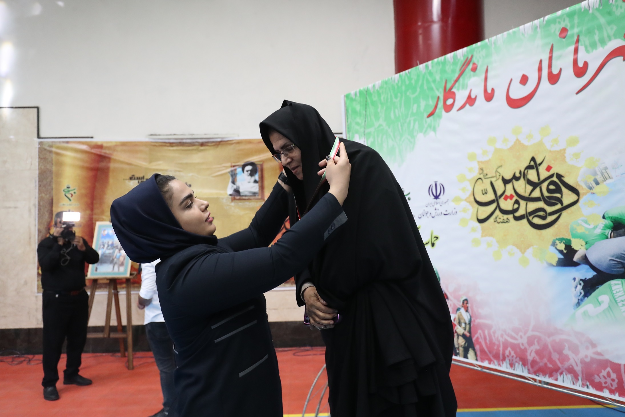 گزارش تصویری از اولین مراسم تجلیل از قهرمانان ملی‌پوش خانواده شهدا، ایثارگران و رزمندگان