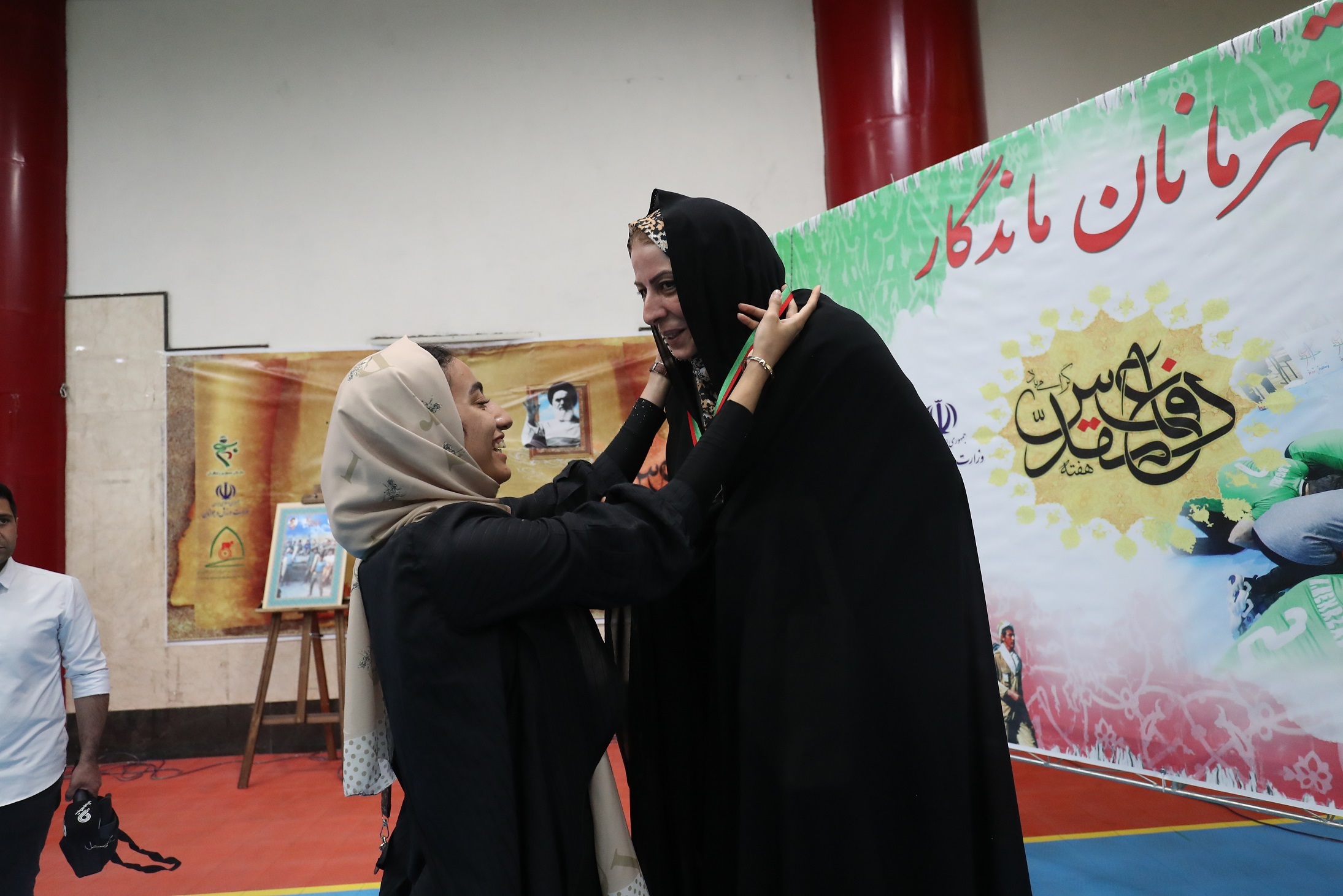 گزارش تصویری از اولین مراسم تجلیل از قهرمانان ملی‌پوش خانواده شهدا، ایثارگران و رزمندگان