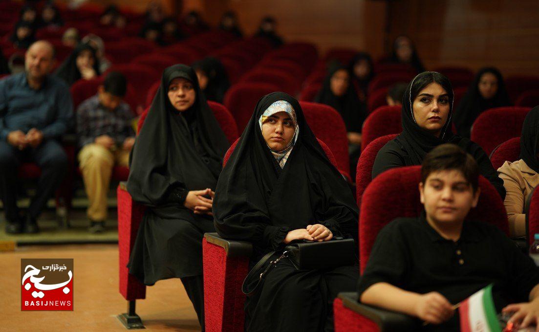 رونمایی از نماهنگ «لاتخف»  در رشت