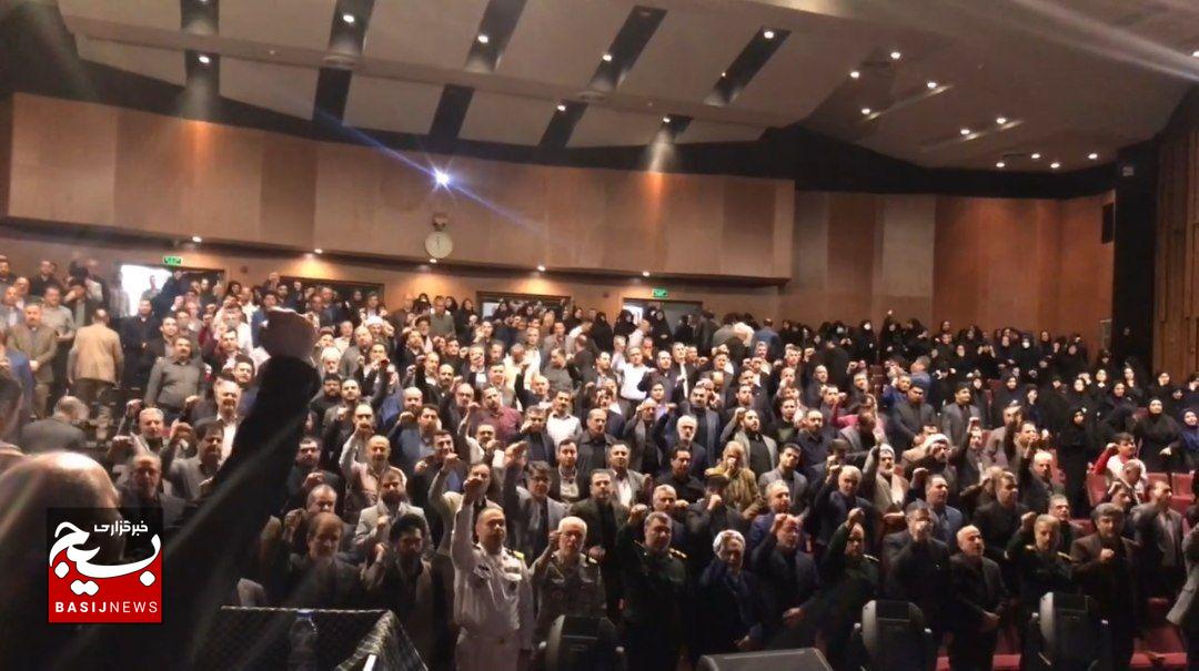 آیین تجلیل از افتخار آفرینان دفاع مقدس در رشت برگزارشد آیین تجلیل از افتخار آفرینان دفاع مقدس در رشت برگزارشد