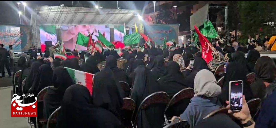 مردم گیلان در حمایت از جبهه مقاومت می‌درخشند