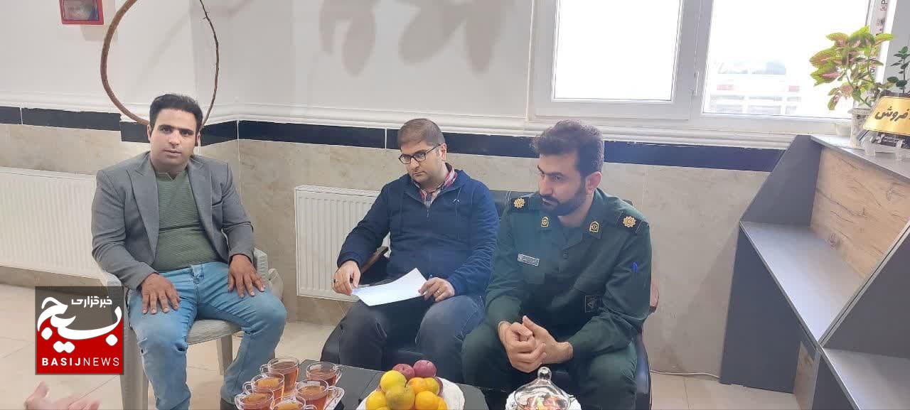 بازدید، پایش و عارضه یابی ۵ واحد صنعتی استان همدان بازدید، پایش و عارضه یابی ۵ واحد صنعتی استان همدان
