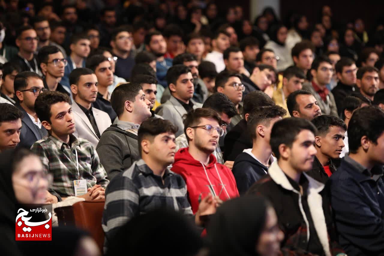 اختتامیه هفدهمین دوره لیگ علمی پایا با شرکت ۵۰۰ دانش آموز