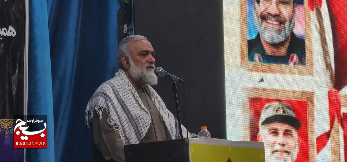 امروز بیداری اسلامی از عمق اردوگاه دشمن موج گرفته است