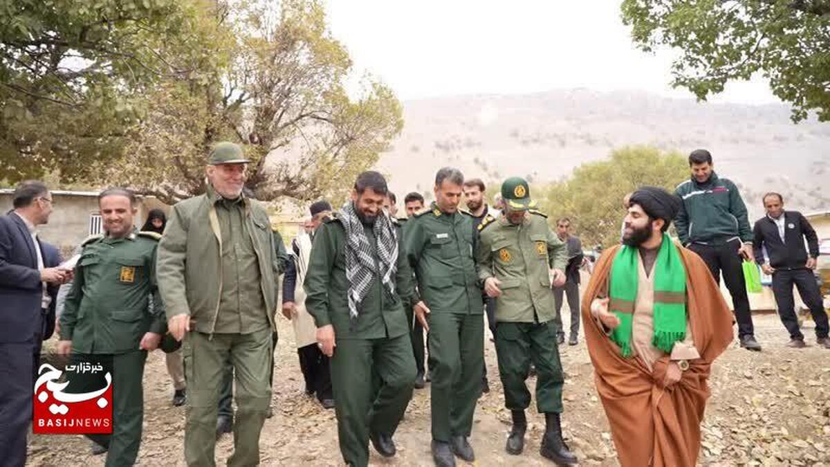 دیدار فرمانده سپاه حضرت ابوالفضل (ع) با مردم روستای مرگ‌سر از توابع بخش شول آباد الیگودرز