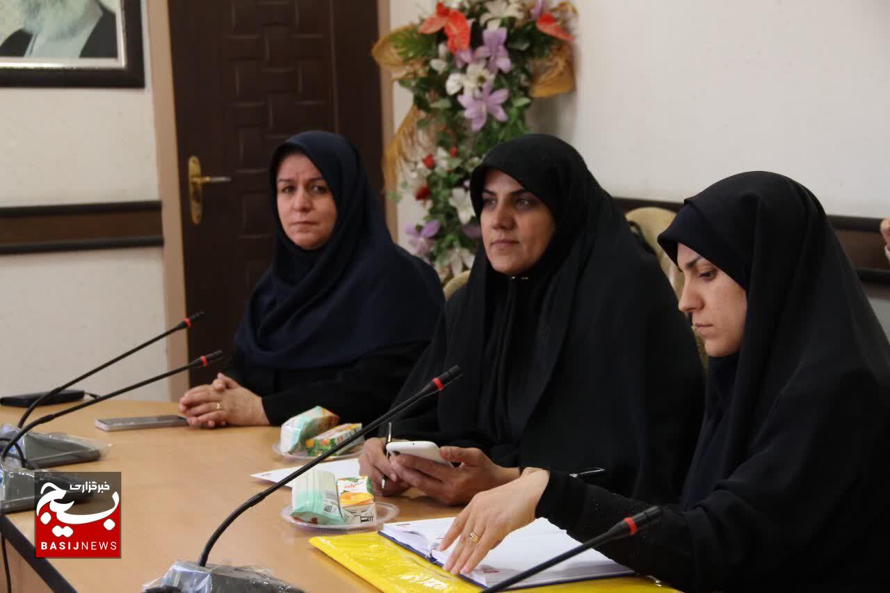 برگزاری کارگاه «توانمندسازی طراحی مانتو مناسب اجتماع»+عکس برگزاری کارگاه «توانمندسازی طراحی مانتو مناسب اجتماع»+عکس