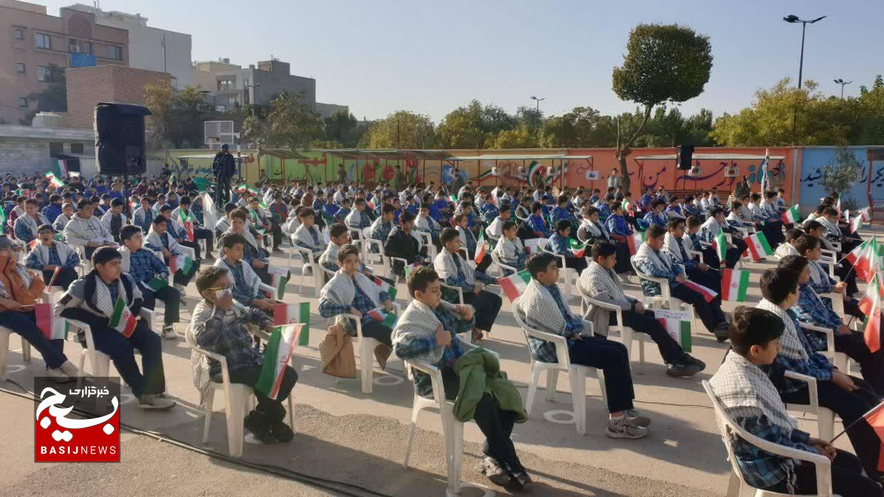 دانش آموزان صاحبان قدرت آینده کشور هستند