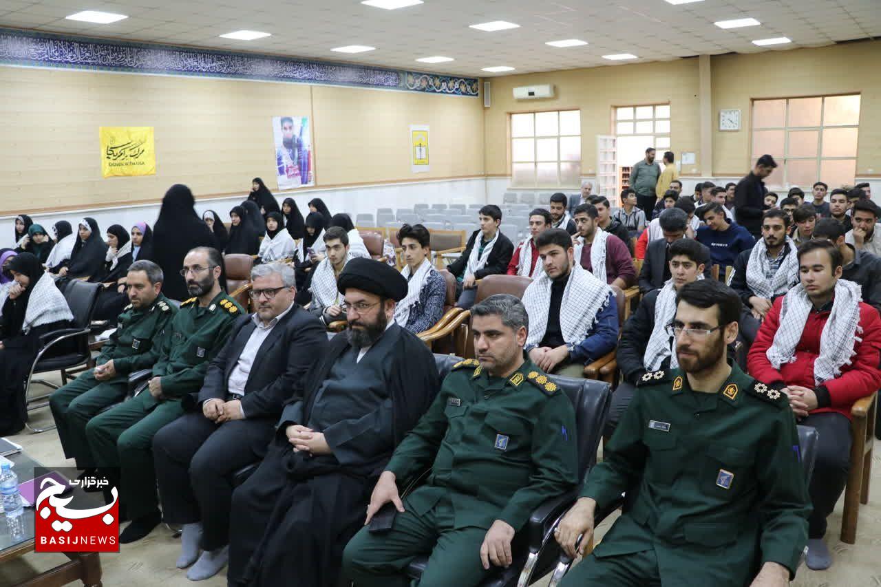 دیدار دانش آموزان بسیجی باامام جمعه استان زنجان