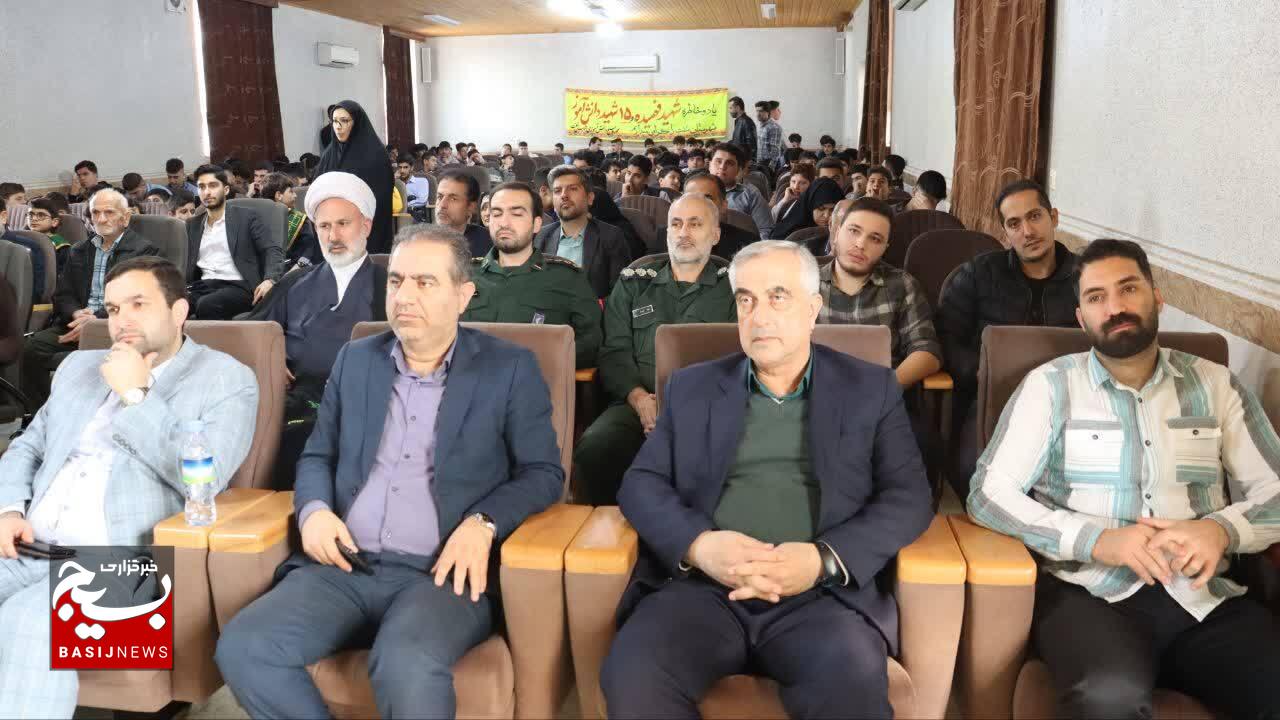 شهدای دانش آموز نماد از خودگذشتگی در دفاع مقدس هستند شهدای دانش آموز نماد از خودگذشتگی در دفاع مقدس هستند
