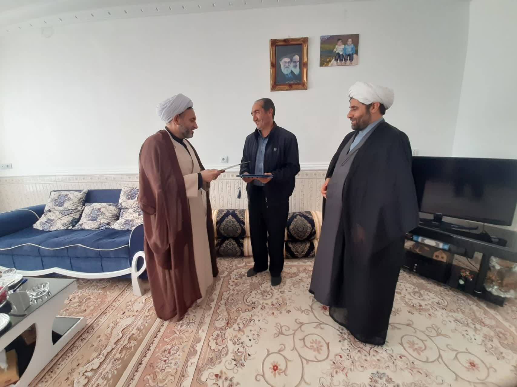 دیدار جانشین نمایندگی ولیفقیه در سازمان بسیج با خانواده پاسداران وابسته و متوفی دیدار جانشین نمایندگی ولیفقیه در سازمان بسیج با خانواده پاسداران وابسته و متوفی