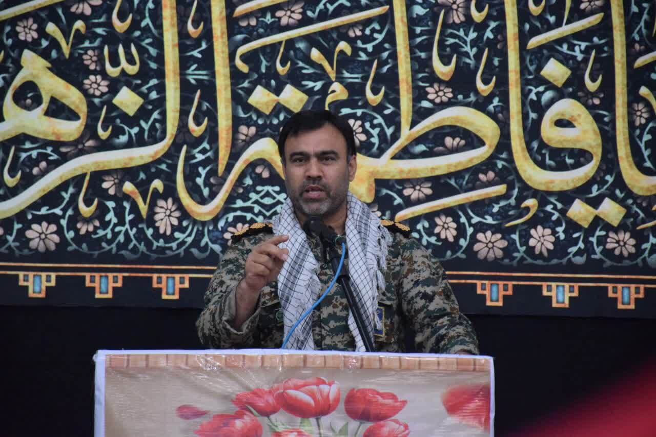 بسیح یک فرهنگ ناب، کامل و از ثمرات انقلاب اسلامی است بسیح یک فرهنگ ناب، کامل و از ثمرات انقلاب اسلامی است