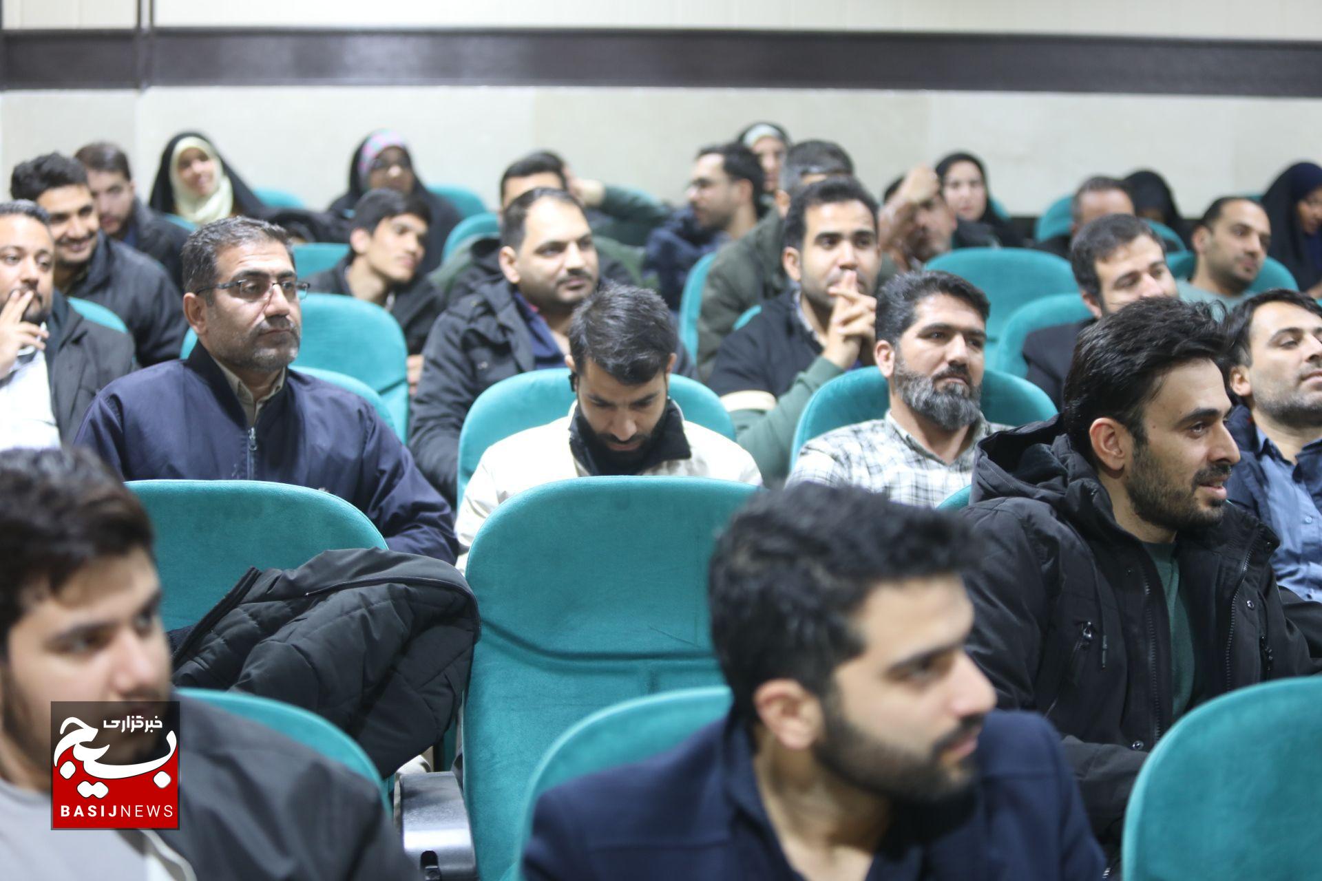 روز پایانی دوره توانمندسازی شبکه روابط عمومی بسیج با حضور سخنگو و معاون روابط عمومی کل سپاه