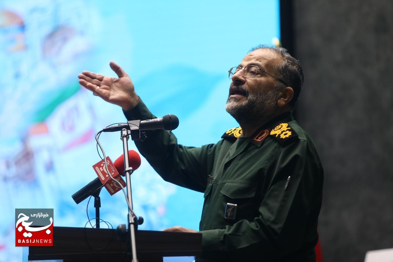 دوره توانمندسازی راویان پیشرفت سراسر کشور در اردوگاه الزهرا(س) با حضور رئیس سازمان بسیج مستضعفین