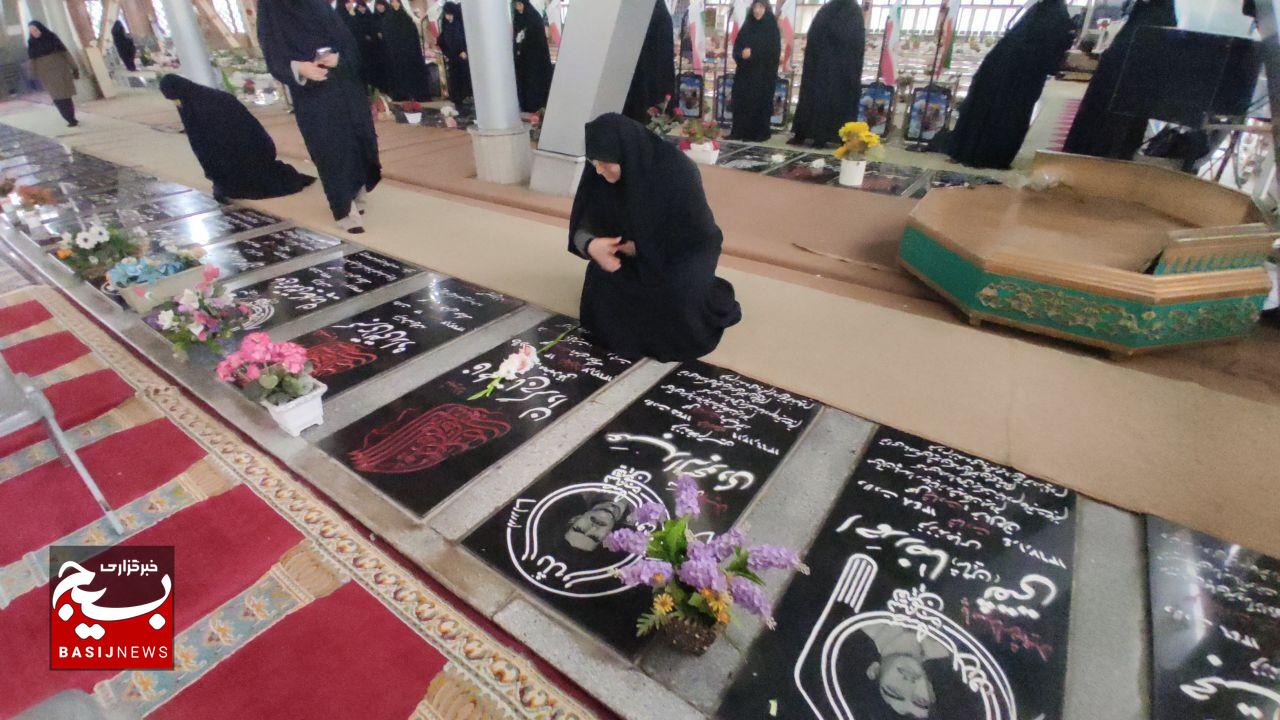 مزارشهدای رشت گلباران شد