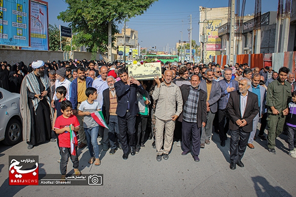 مراسم استقبال از شهید خوشنام هشت سال دفاع مقدس در برازجان برگزار شد مراسم استقبال از شهید خوشنام هشت سال دفاع مقدس در برازجان برگزار شد