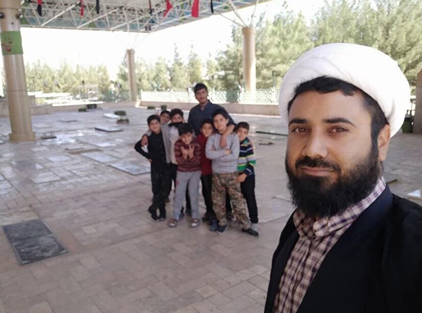 مسیری سخت اما شیرین؛ روایت طلبه جهادگر بسیجی از خدمت و اثرگذاری
