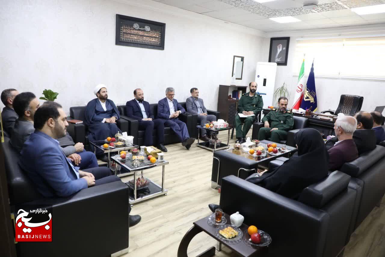 دشمن در جنگ شناختی به دنبال از بین بردن وحدت و انسجام اجتماعی است