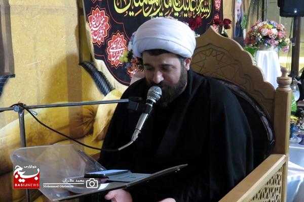 برگزاری مراسم شب قدر در حرم شهدای گمنام کنگان