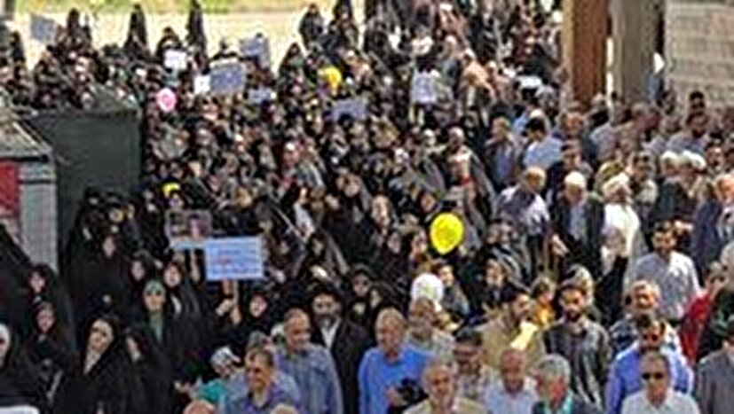 راهپیمایی ضدصهیونیستی نمازگزاران در برخی شهرستان‌ها/فیلم