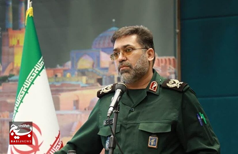 تأکید فرمانده سپاه یزد بر تقویت نرم‌افزار انقلاب اسلامی
