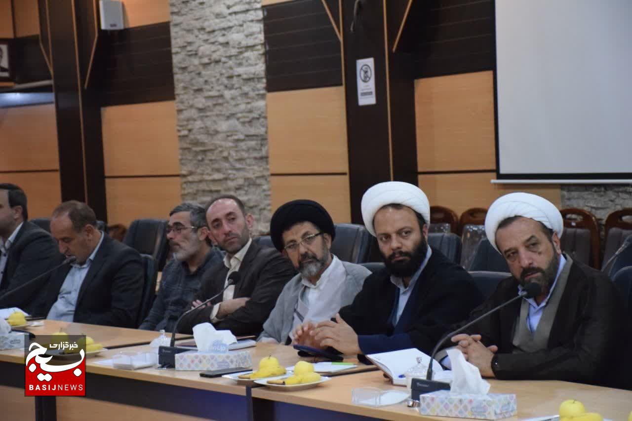 مهم‌ترین عرصه‌های تولید، تولید فرهنگی است/تعمیق گفتمان امامین انقلاب/لازمه یک حکومت هنر است