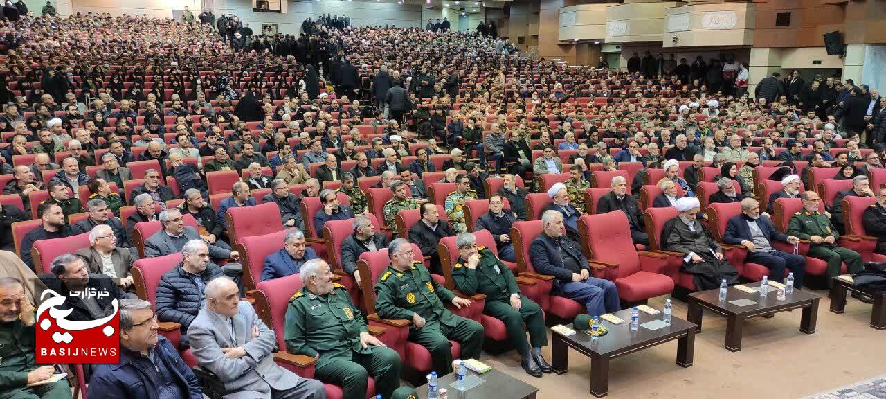 جبهه حق با ایمان مومنین شکستناپذیر است/ تأکید بر تداوم راه شهدا با تقوا و تشکیل شبکه جهانی مقاومت جبهه حق با ایمان مومنین شکستناپذیر است/ تأکید بر تداوم راه شهدا با تقوا و تشکیل شبکه جهانی مقاومت
