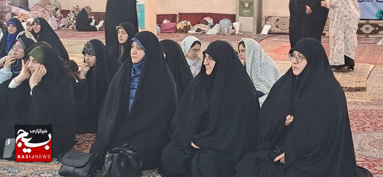 حضور بیش از پنج هزار بانوی گیلانی در آیین اعتکاف حضور بیش از پنج هزار بانوی گیلانی در آیین اعتکاف