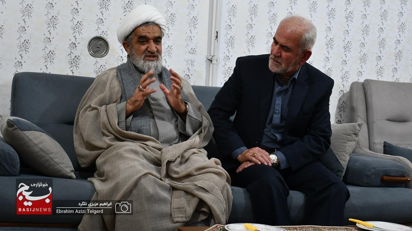 سرکشی و تجلیل مسئول نمایندگی ولی فقیه در سپاه فتح از جانباز ان دفاع مقدس + (تصاویر) سرکشی و تجلیل مسئول نمایندگی ولی فقیه در سپاه فتح از جانباز ان دفاع مقدس + (تصاویر)