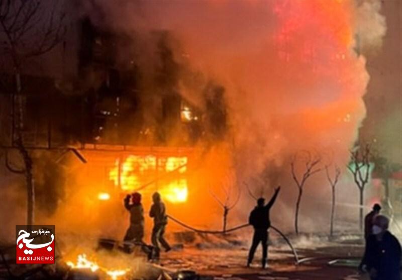 منافقین دهه ۶۰، سلطنتطلب ۱۴۰۴؛ این وحشیگری، همان است منافقین دهه ۶۰، سلطنتطلب ۱۴۰۴؛ این وحشیگری، همان است