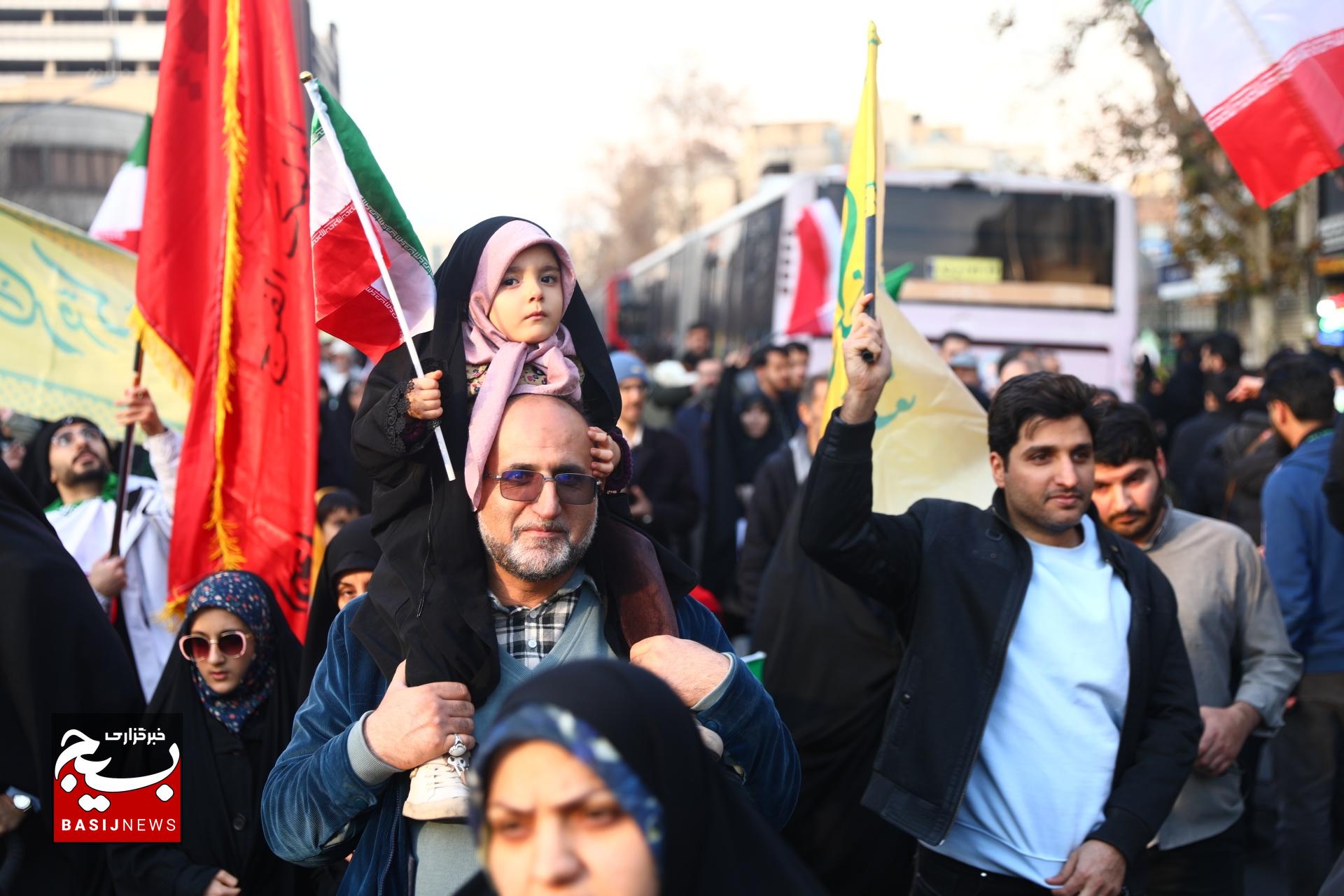 سنگ تمام پایتخت‌نشین‌ها در حمایت از جمهوری اسلامی ایران و محکومیت اقدامات آشوبگران و تروریست‌ها