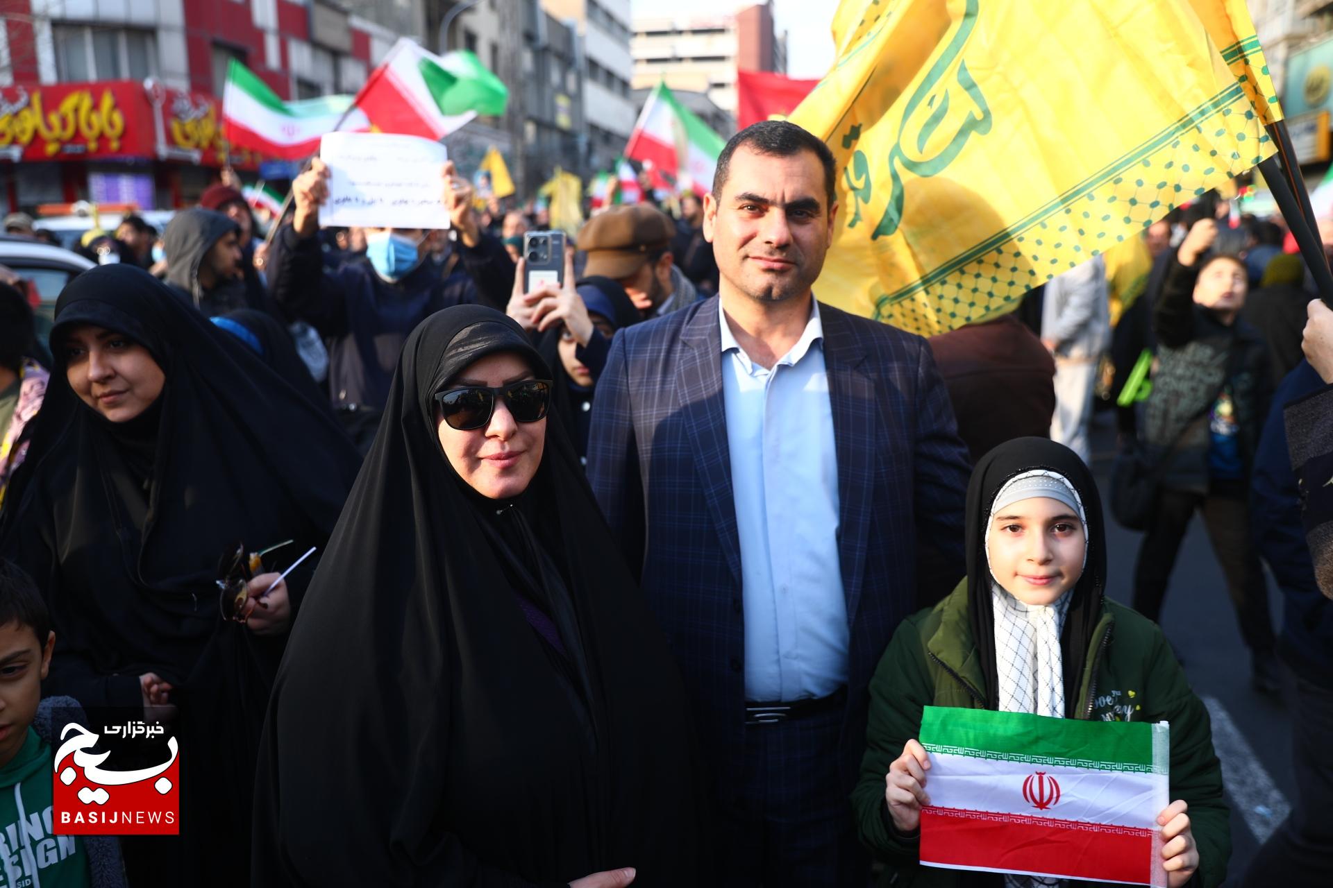 سنگ تمام پایتخت‌نشین‌ها در حمایت از جمهوری اسلامی ایران و محکومیت اقدامات آشوبگران و تروریست‌ها