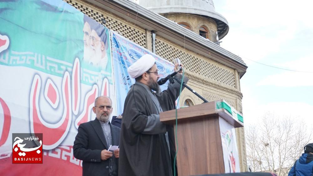 به وضعیت مفسدان اقتصادی رسیدگی شود/ جلوی فساد اقتصادی، سیاسی و آشوب ها باید گرفته شود